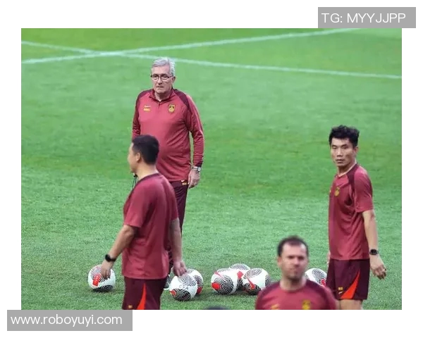 国足教练组需深入观察以确定新门将人选归属问题